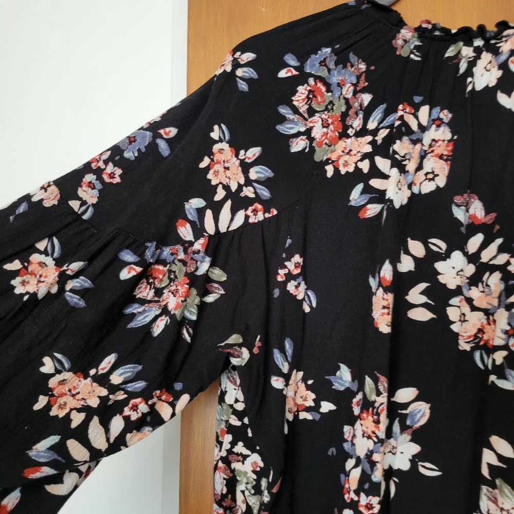 American Rag blouse - Picture 3 of 5